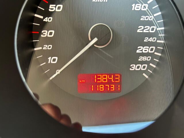 AUDI S8 QUATTRO 5.2 V10 AUTO SPANISH LHD IN SPAIN 73000 MILES STUNNING 2006